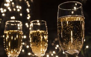 New-years-eve-champagne1-563x352